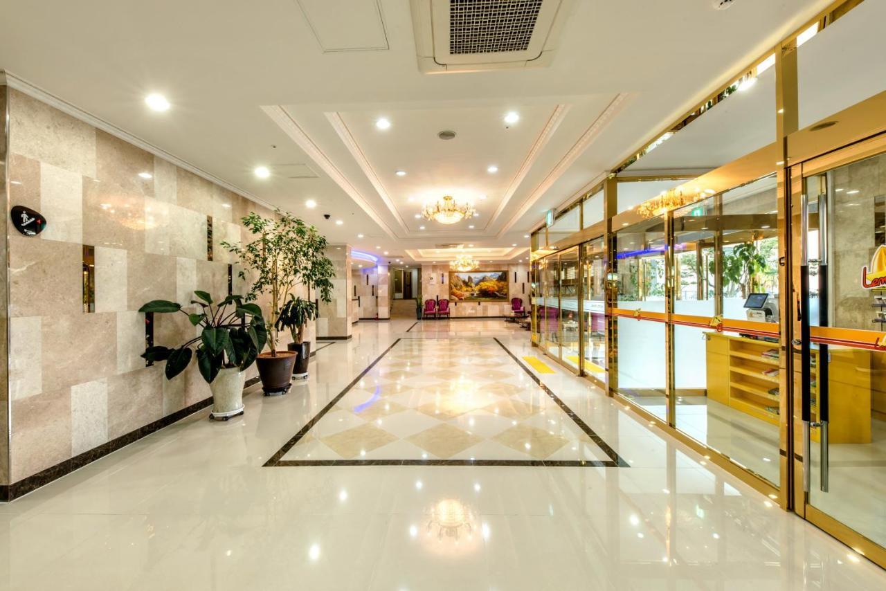 Pearly Hotel Jeju Esterno foto
