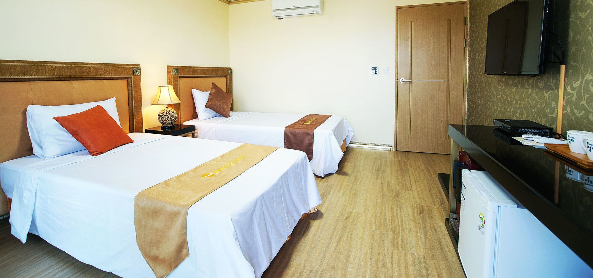 Pearly Hotel Jeju Esterno foto