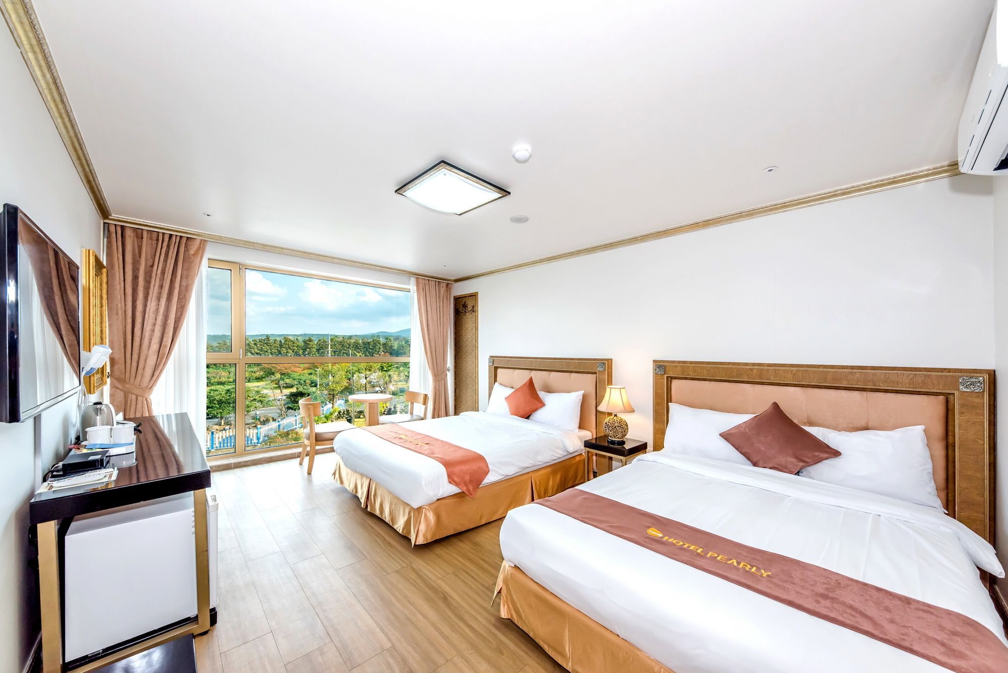 Pearly Hotel Jeju Esterno foto