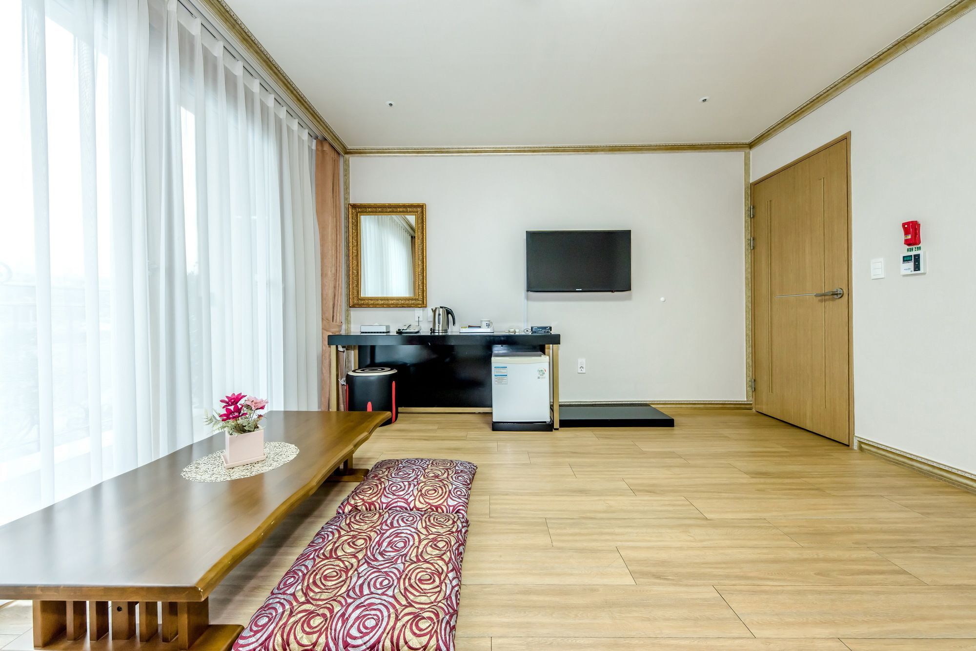 Pearly Hotel Jeju Esterno foto